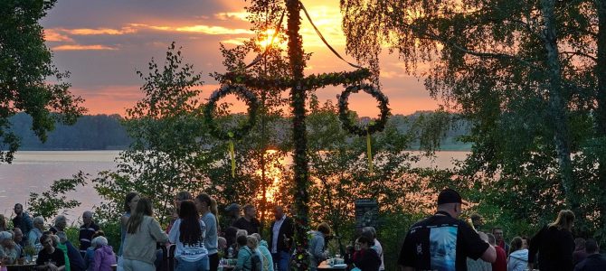 Midsommarfeier am Pätzer Badestrand